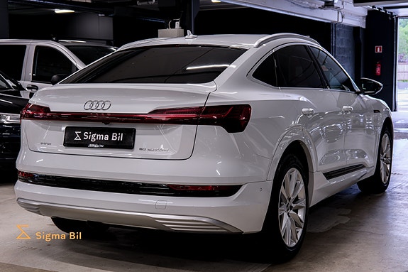 Audi e-tron Sportback 10 of 30