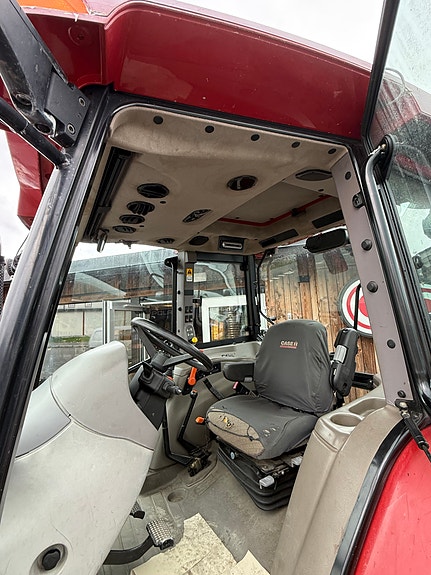 CASE IH JX1080U 9 of 13