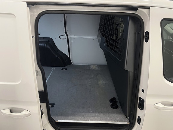 Volkswagen Caddy Maxi 11 of 22