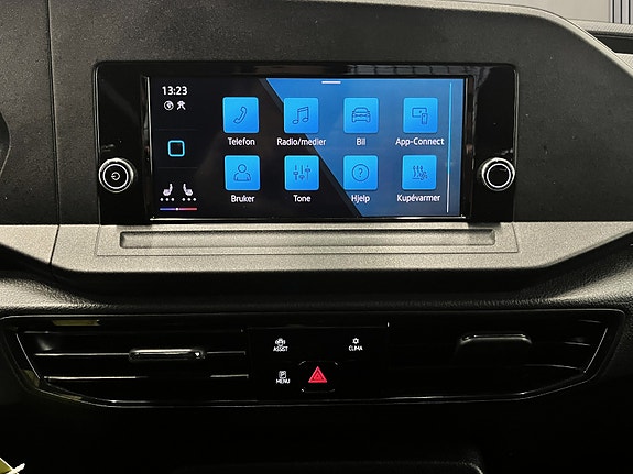 Volkswagen Caddy Maxi 16 of 22