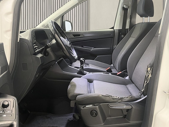 Volkswagen Caddy Maxi 10 of 23