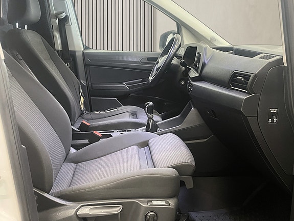 Volkswagen Caddy Maxi 11 of 23