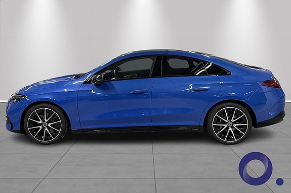 Mercedes-Benz CLA350 5 of 18
