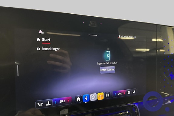 Mercedes-Benz CLA350 16 of 18