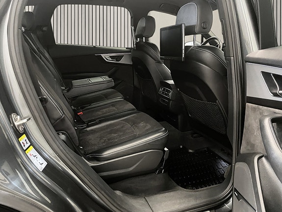 Audi Q7 12 of 27
