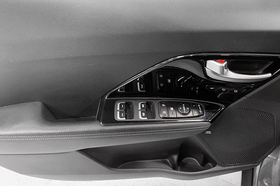 Kia Niro 12 of 16