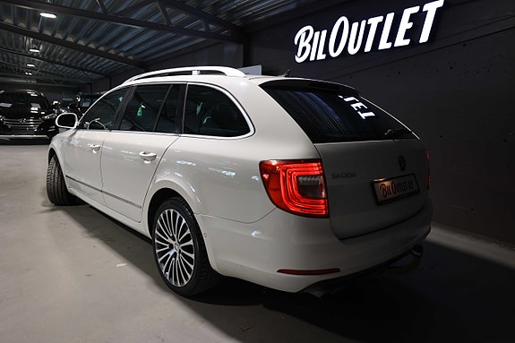 Skoda Superb 3 of 5