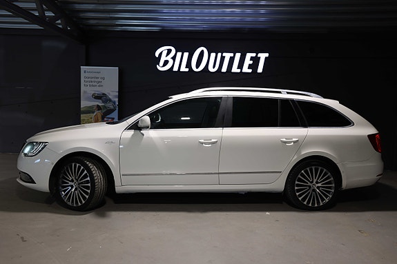 Skoda Superb 2 of 5