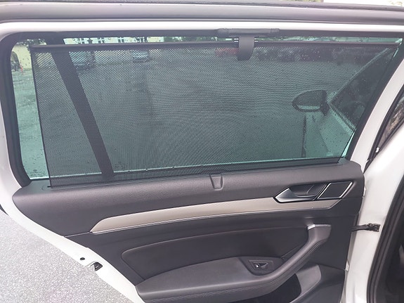 Volkswagen Passat 17 of 26