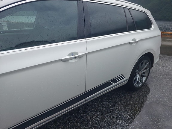 Volkswagen Passat 7 of 26