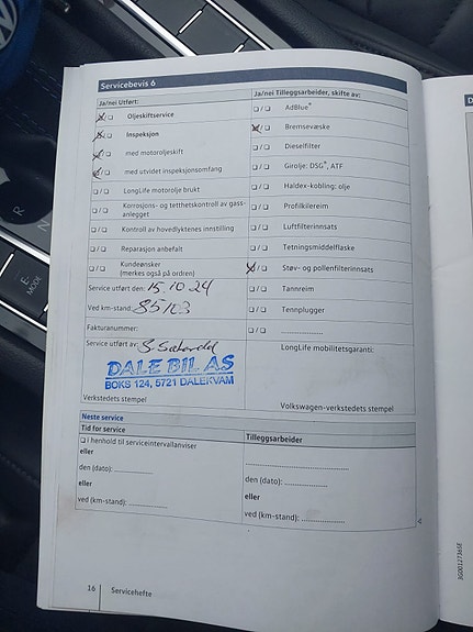 Volkswagen Passat 25 of 26