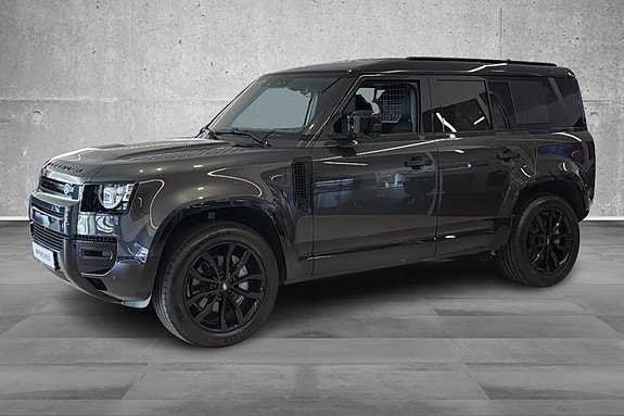 Land Rover Defender 110 4 of 5