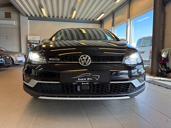 Volkswagen Golf Alltrack 4 of 5