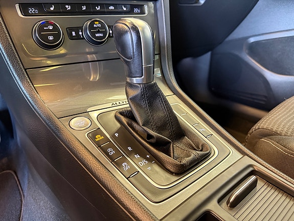Volkswagen Golf Alltrack 29 of 30