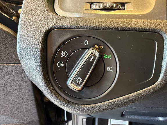 Volkswagen Golf Alltrack 17 of 30