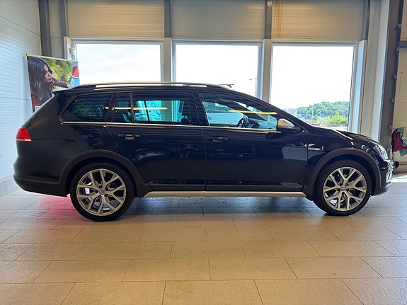 Volkswagen Golf Alltrack 5 of 5