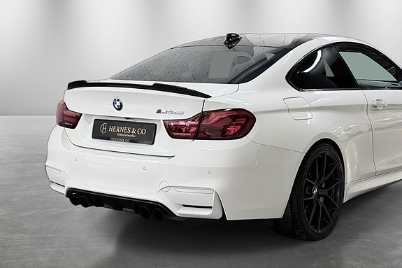 BMW M4 4 of 29
