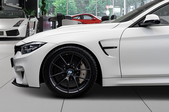 BMW M4 17 of 30