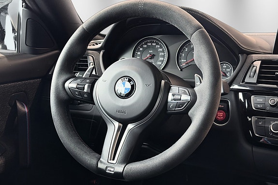 BMW M4 11 of 29