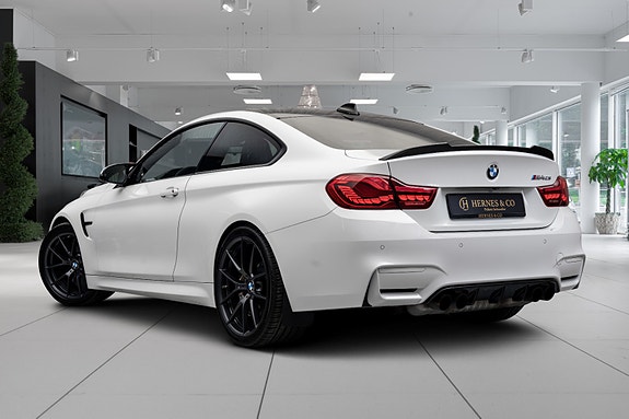 BMW M4 2 of 30