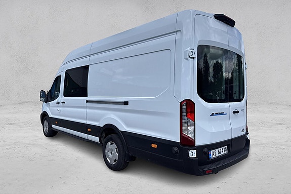 Ford Transit 3 of 5
