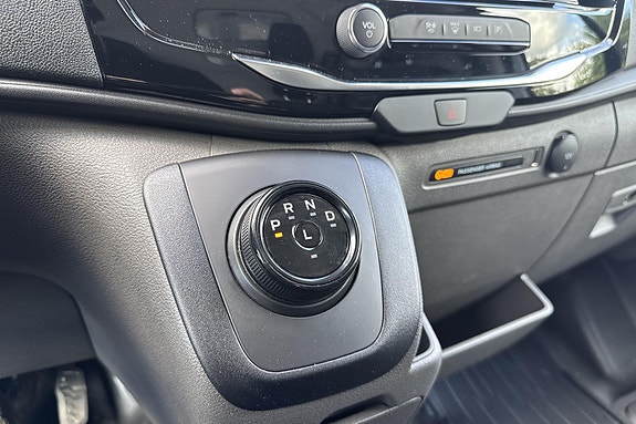 Ford Transit 12 of 16