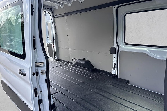 Ford Transit 6 of 16