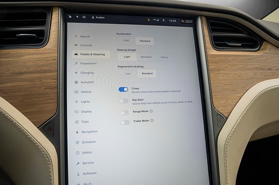 Tesla Model X 25 of 30