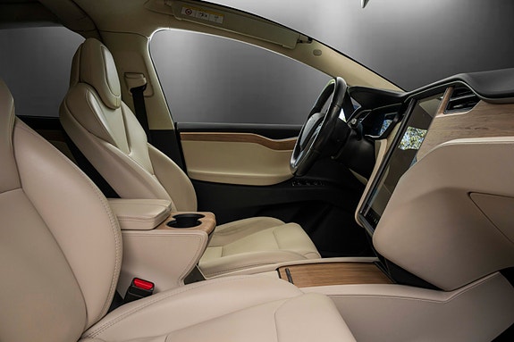 Tesla Model X 17 of 30