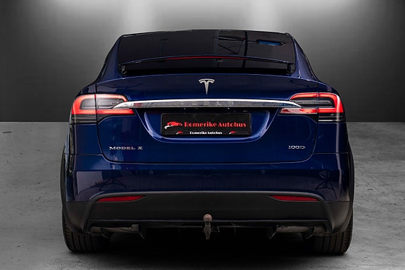 Tesla Model X 7 of 30