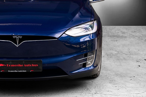Tesla Model X 4 of 30