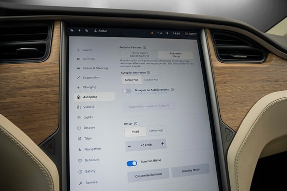 Tesla Model X 27 of 30