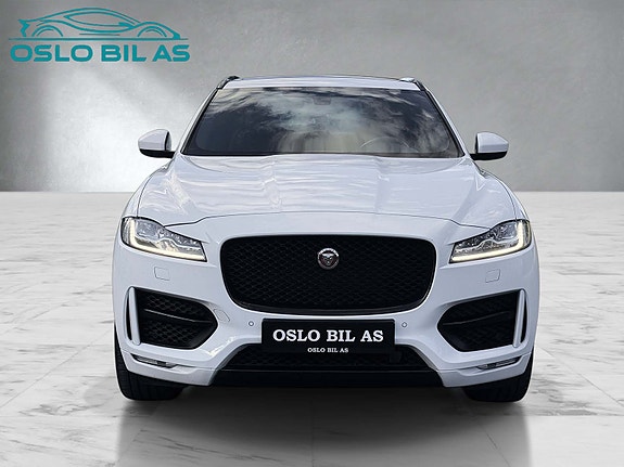 Jaguar F-PACE 10 of 30