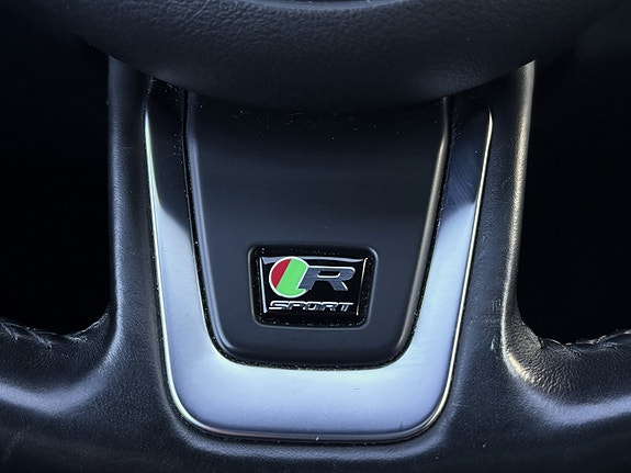 Jaguar F-PACE 25 of 30