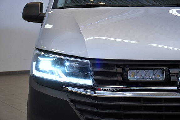 Volkswagen Transporter 3 of 5