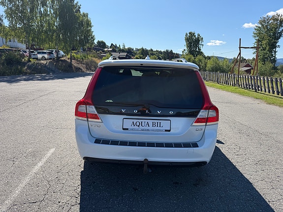 Volvo V70 8 of 20