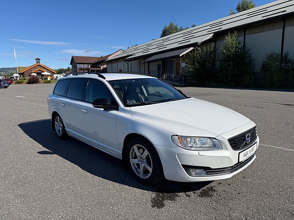Volvo V70 2 of 20