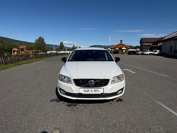 Volvo V70 3 of 20