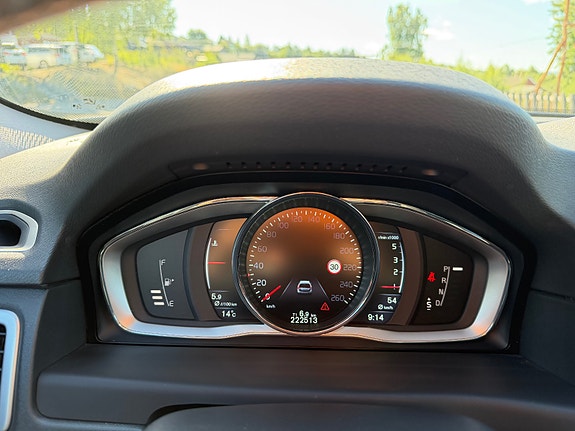Volvo V70 16 of 20