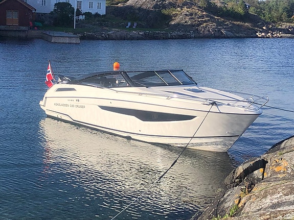 Askeladden C83. Full utstyrt C83 m/teak. Få timer hovedsakelig i ferskvann 3 of 5