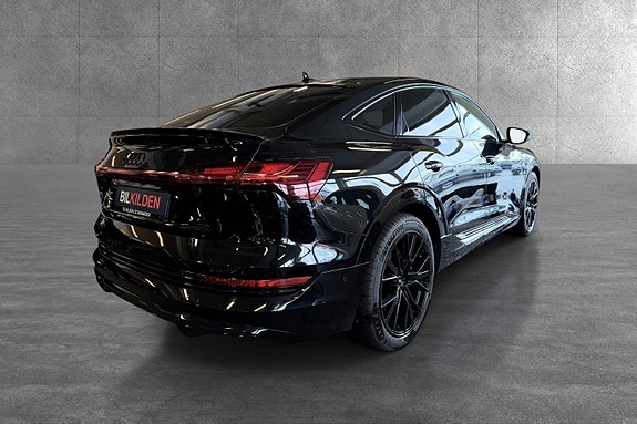 Audi e-tron Sportback 2 of 18