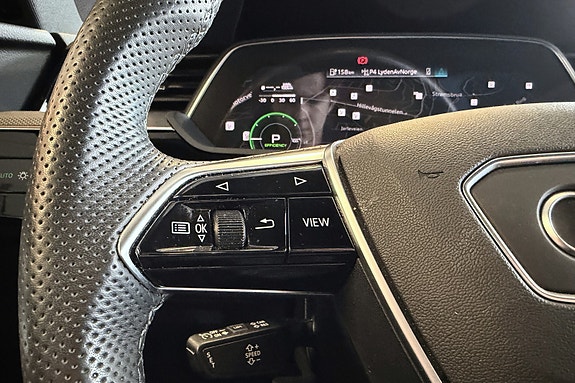Audi e-tron Sportback 7 of 18