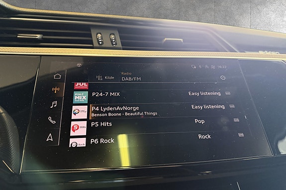 Audi e-tron Sportback 13 of 18