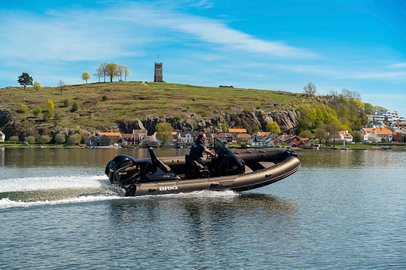 BRIG EAGLE 6 BLACK EDITION M/YAMAHA 150 HK  VMAX - Ta kontakt - Spekk et. ønske 2 of 5