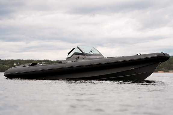 Goldfish 38 Sport 2024 – Custom Olive Green – 2x Mercury 350 hk 14 of 30