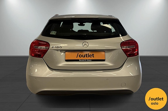 Mercedes-Benz A180 4 of 5