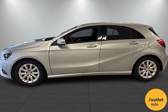 Mercedes-Benz A180 2 of 5