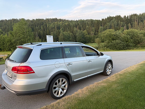 Volkswagen Passat 4 of 10