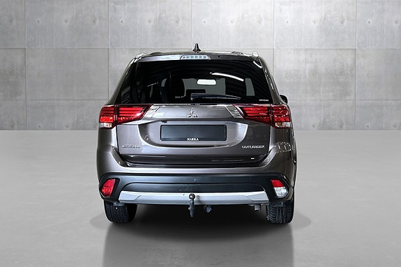 Mitsubishi Outlander 4 of 5