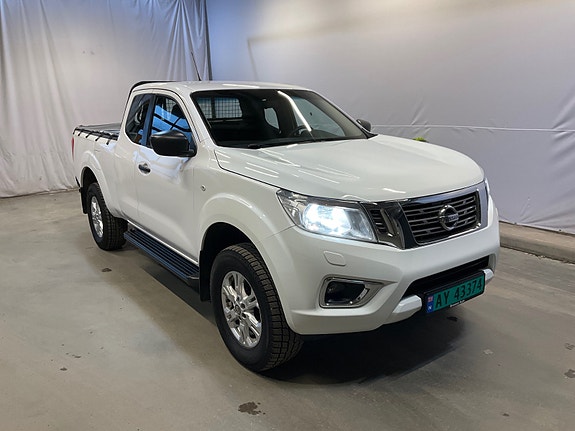 Nissan Navara 2 of 5